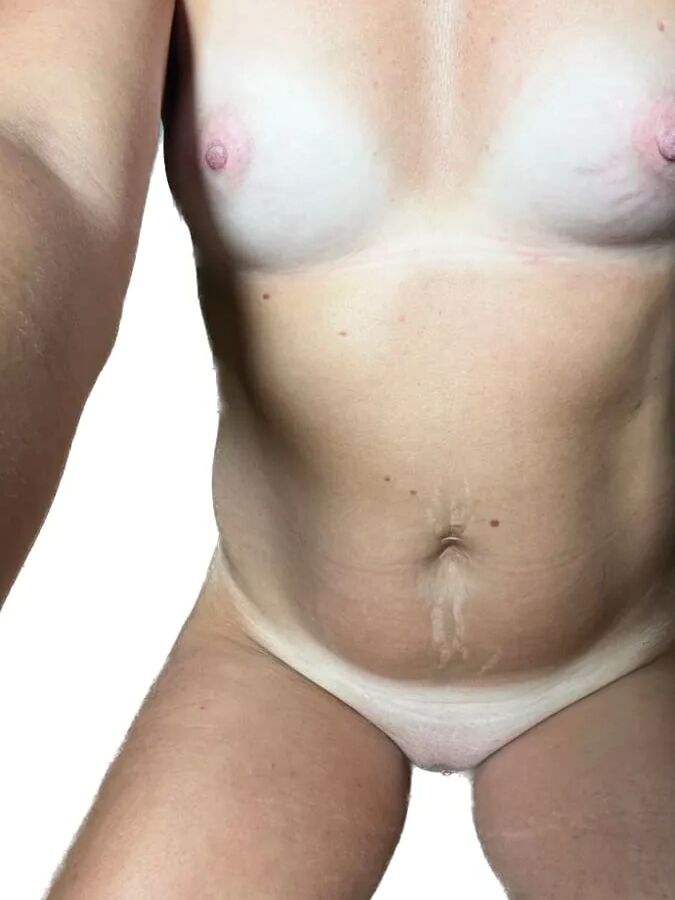 Exposing my nudes