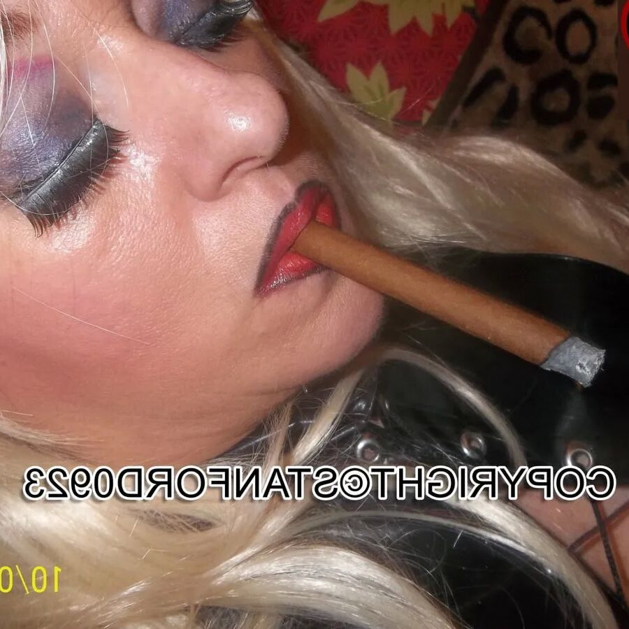 SEXY MOM 12