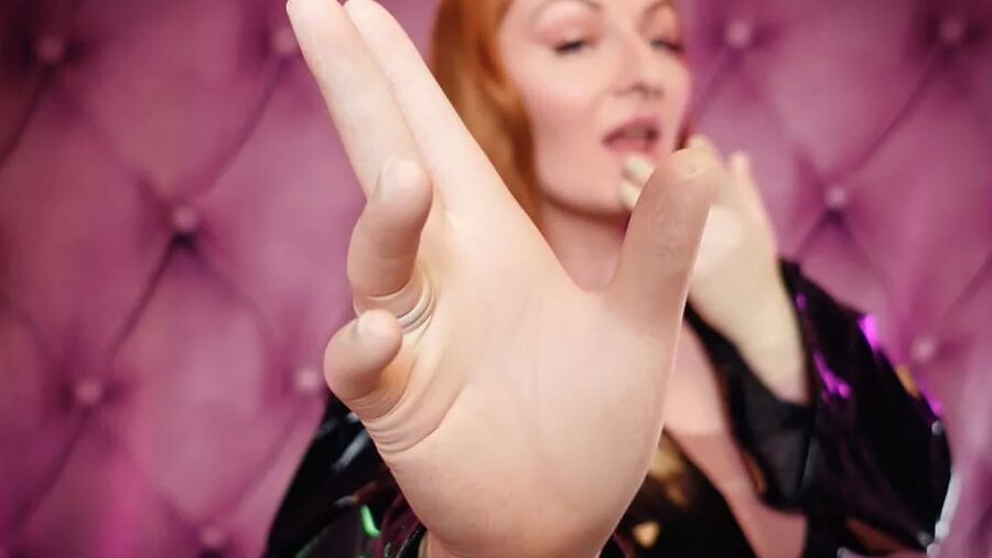 Medical Gloves Fetish (Arya Grander)