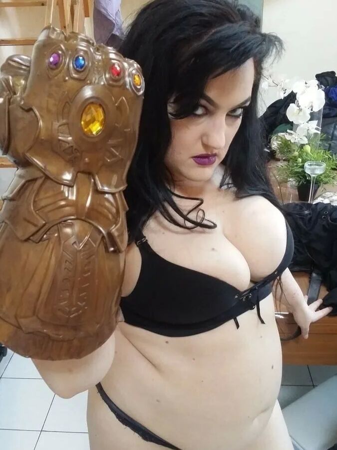 Chubby MILF Amy Leaf- Infinity
