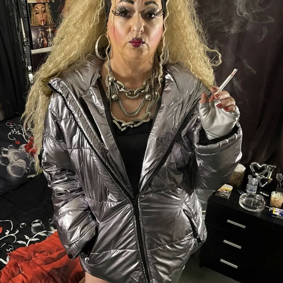 SEXY MOM 1