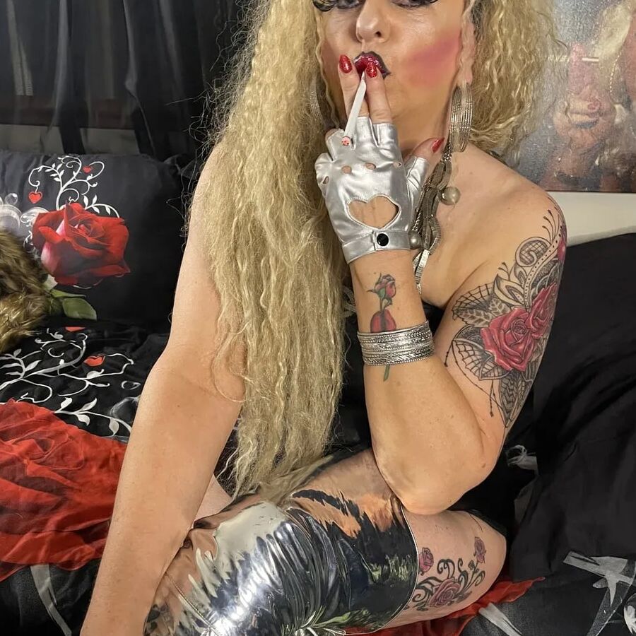 SEXY MOM 1