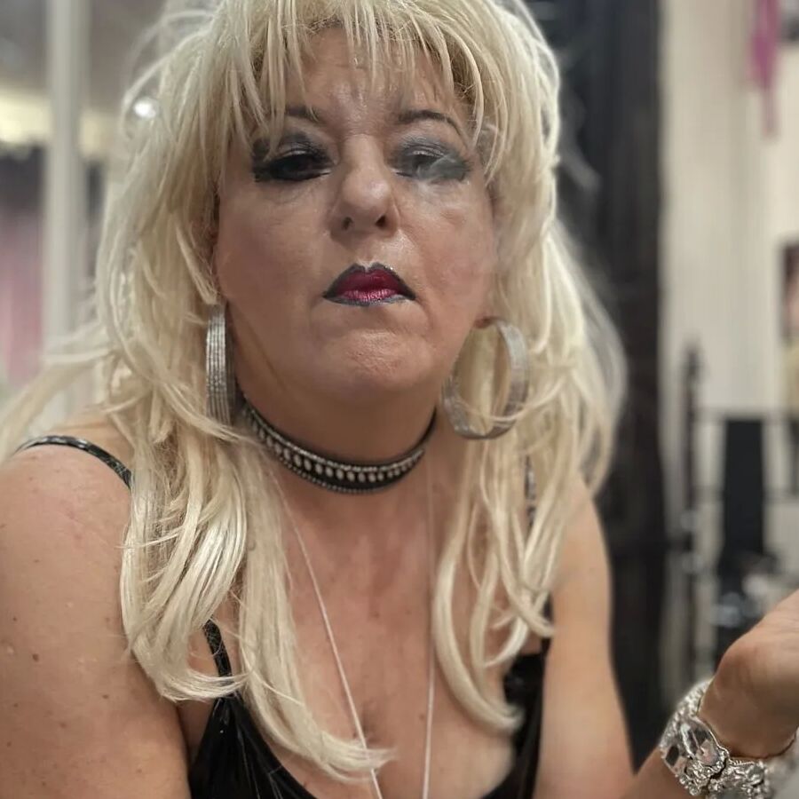 SEXY MOM 3
