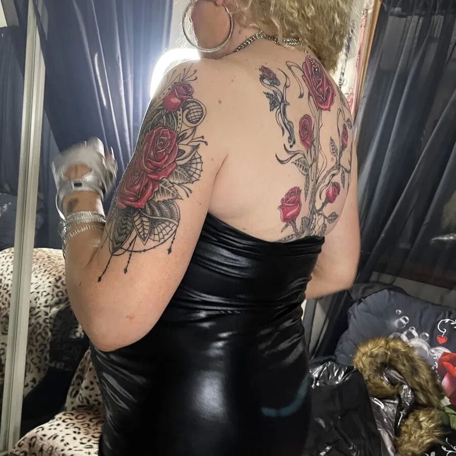 SEXY MOM 1