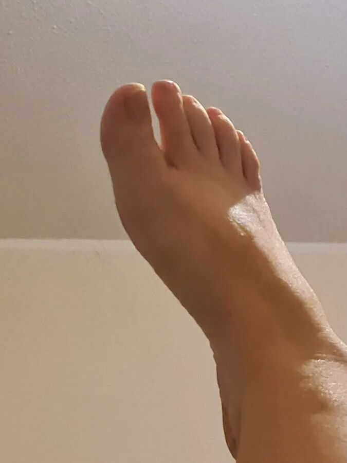 Valérie and her foot