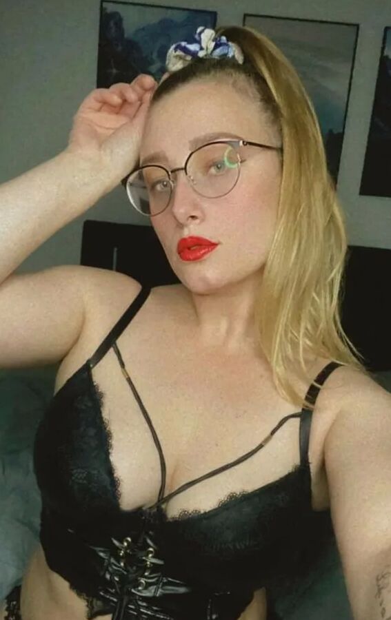 Mixed gallery of my big ass and tits