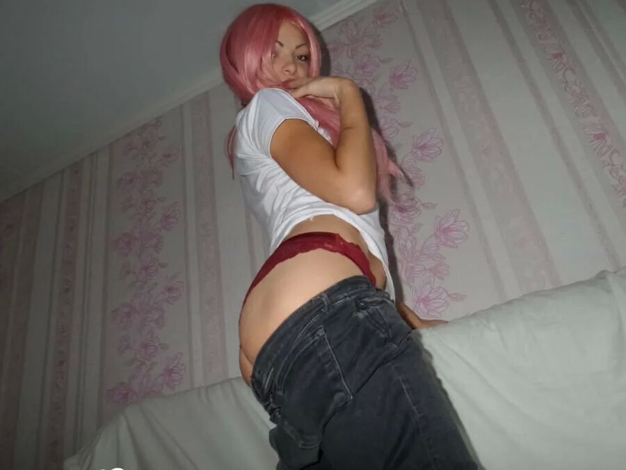 Mesmerizing pink-haired friend shows me her goods