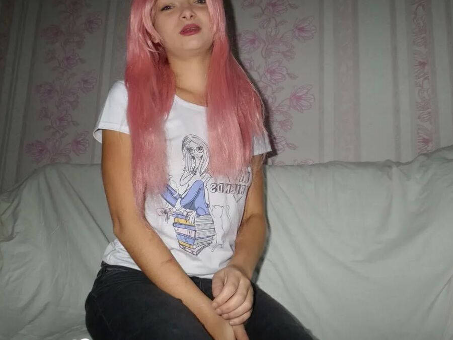 Mesmerizing pink-haired friend shows me her goods