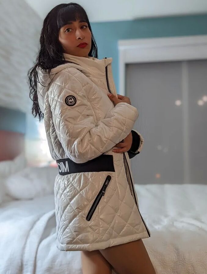 Young Petite Latina SassyLilPrincess Teaser Pictures