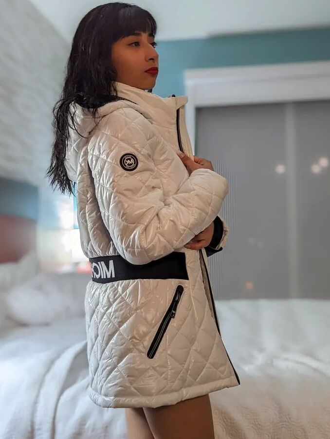 Young Petite Latina SassyLilPrincess Teaser Pictures