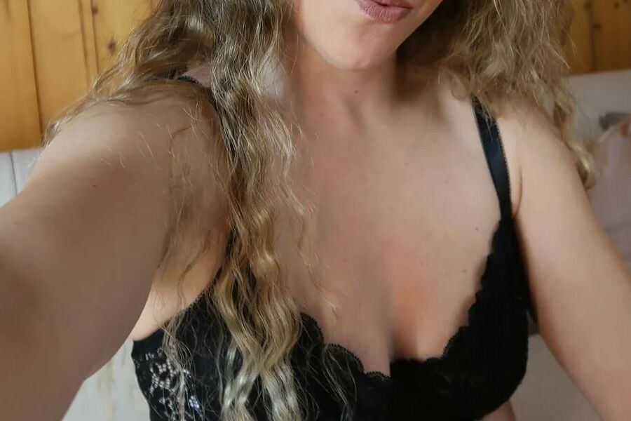 Naughty Wife