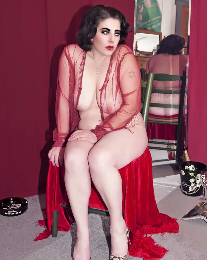 Amélie's Red Sheer Photo Shoot 2016 NY