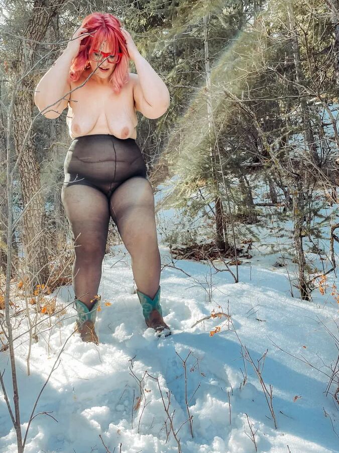 BBW Witch in the woods gets naked in Pantyhose