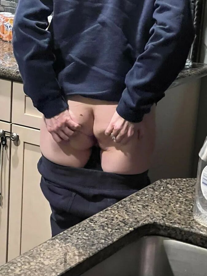 Blonde MILF Butt Photos - Mega Collection