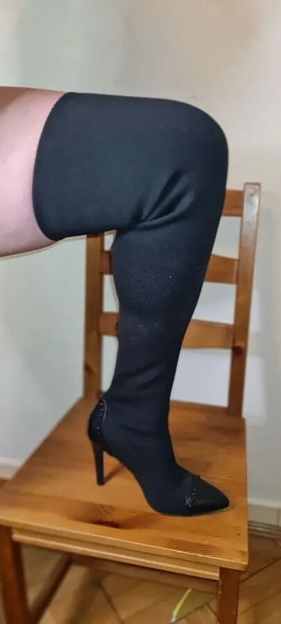New foot, boots and shoes gallery.
