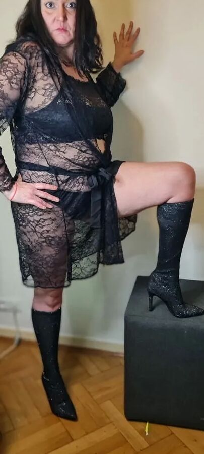 New foot, boots and shoes gallery.