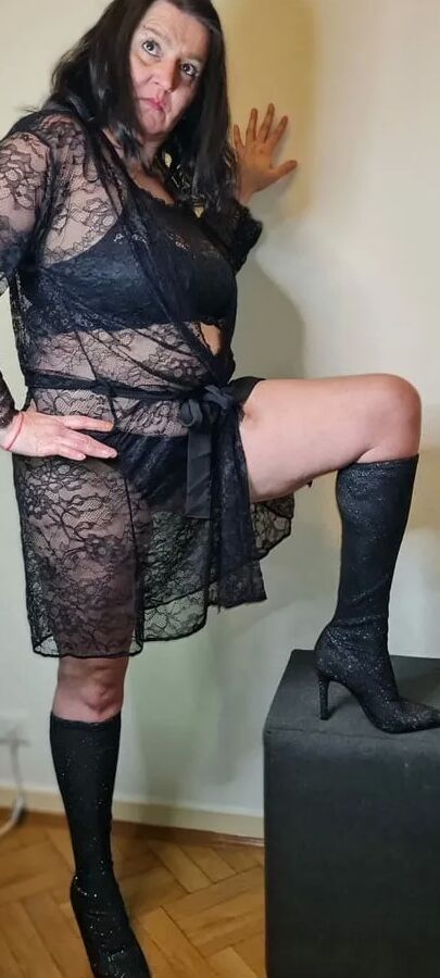 New foot, boots and shoes gallery.
