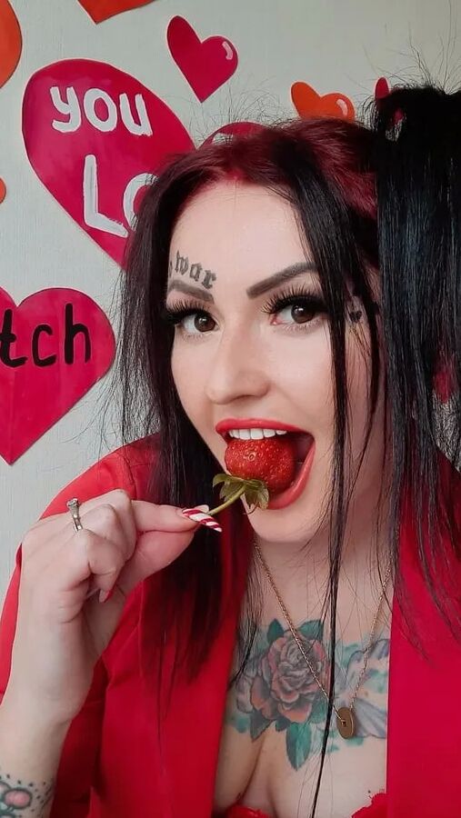 Dominatrix Nika wishes you a Happy Valentine's Day!
