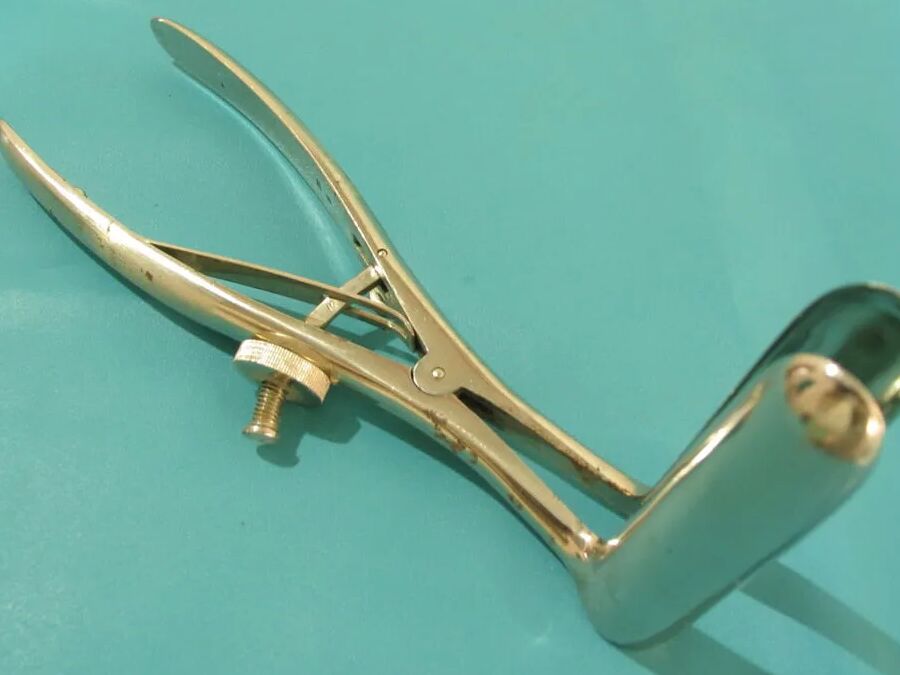 Gynecological instruments (toys)