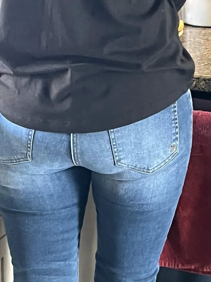 Yummy Blonde MILF butt in blue jeans