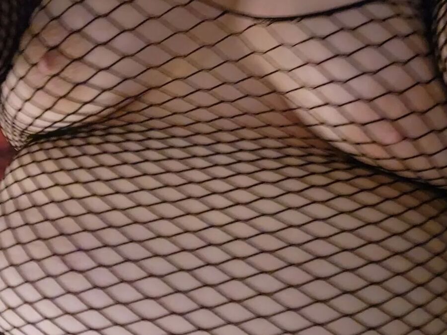Wet Cookie Jar and tits in fishnet