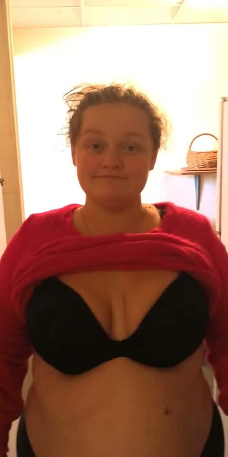 Sezydixie27 bra pics 2