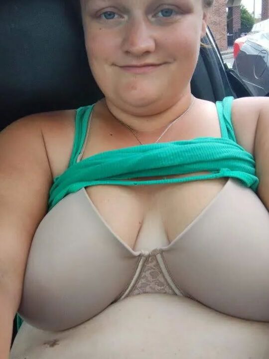 Sezydixie27 bra pics 2