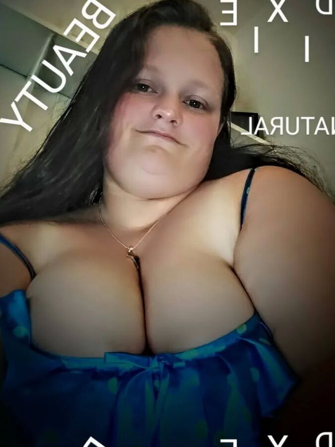 Sezydixie27 bra pics 2