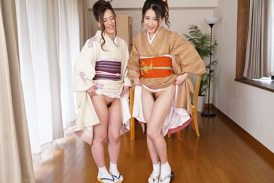 Ciel Hiiragi & Emi Sakurai :: threesome and 2 cum shots - CA