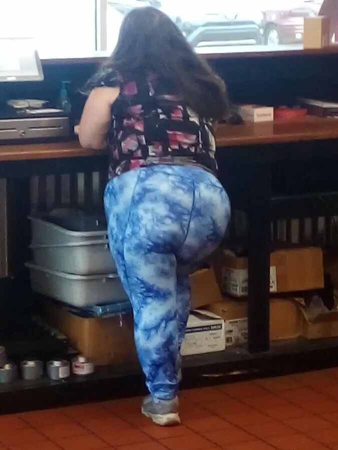Dixie ass & panty pics