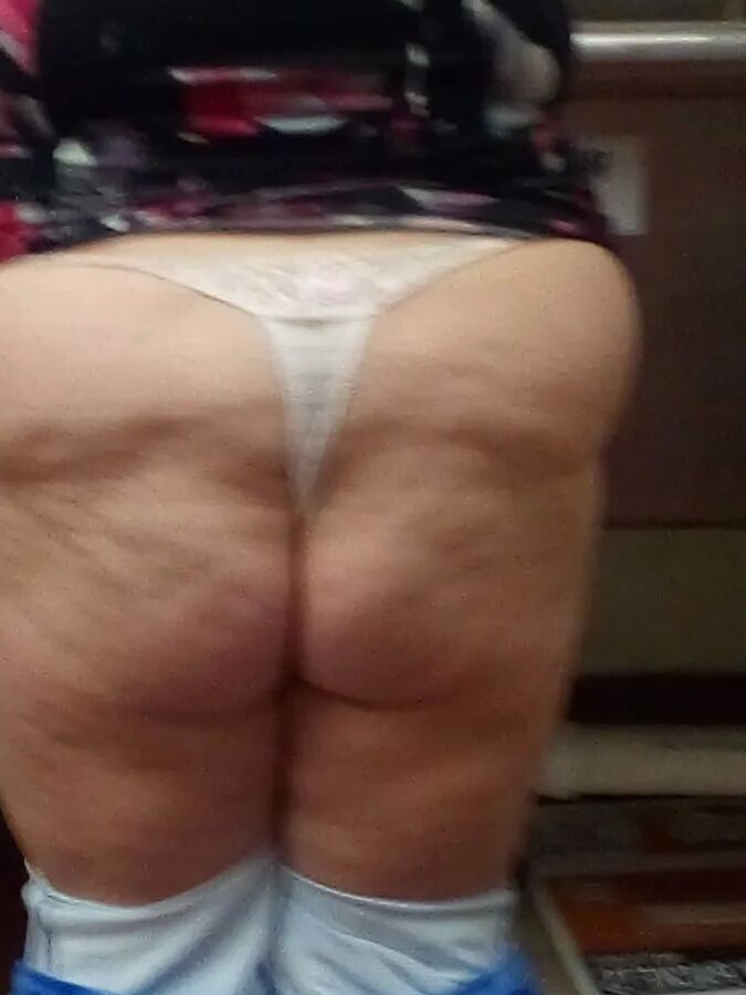 Dixie ass & panty pics