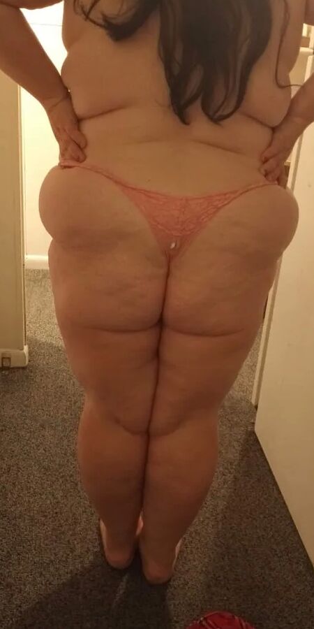 Dixie ass & panty pics