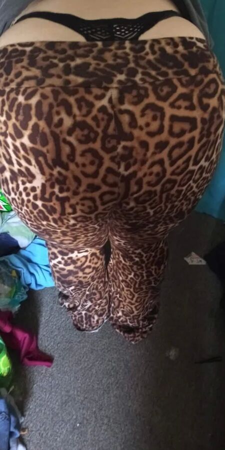 Dixie ass & panty pics