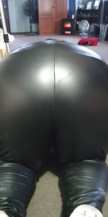 Dixie ass & panty pics