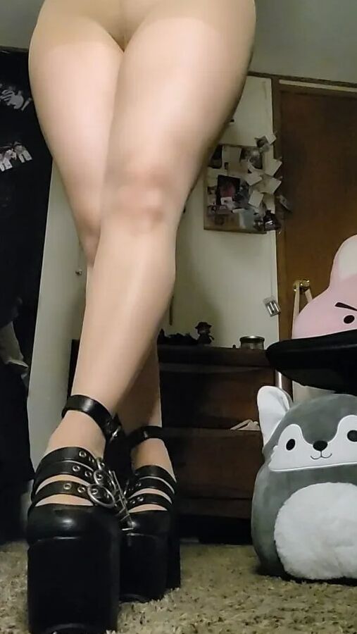 Me in Pantyhose and Heels!