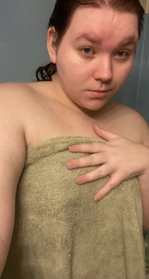 18 year old teen Lilac Lilith takes photos for Onlyfans