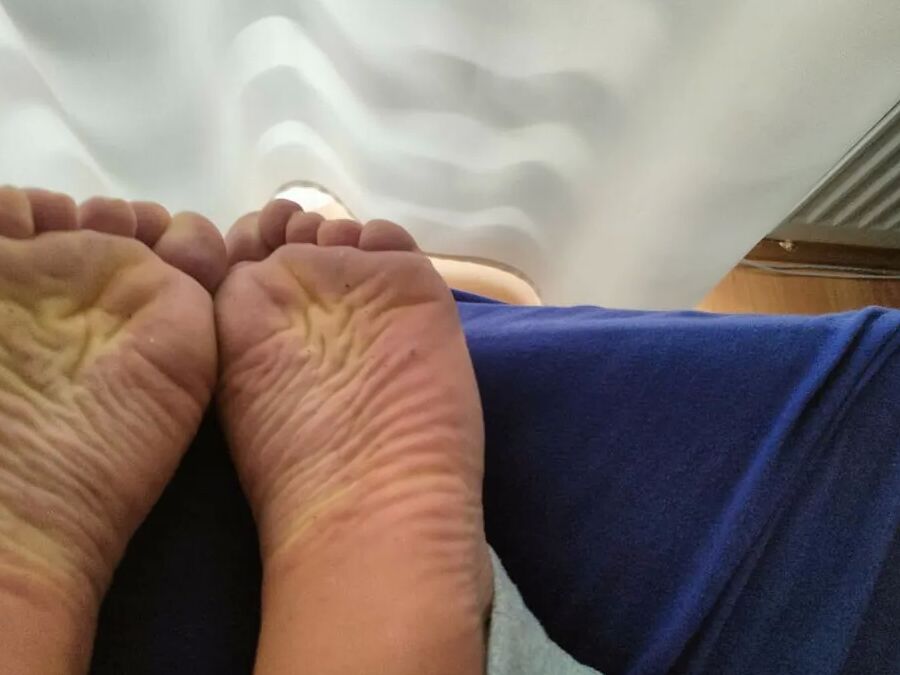 Hornychubby feet soles wrinkled Barefoot