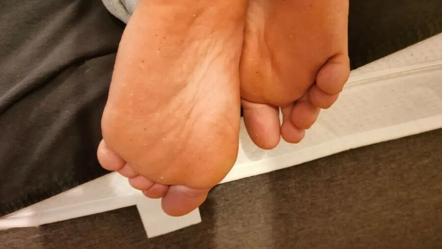 Hornychubby feet soles wrinkled Barefoot