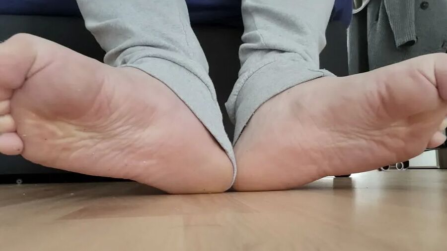 Hornychubby feet soles wrinkled Barefoot