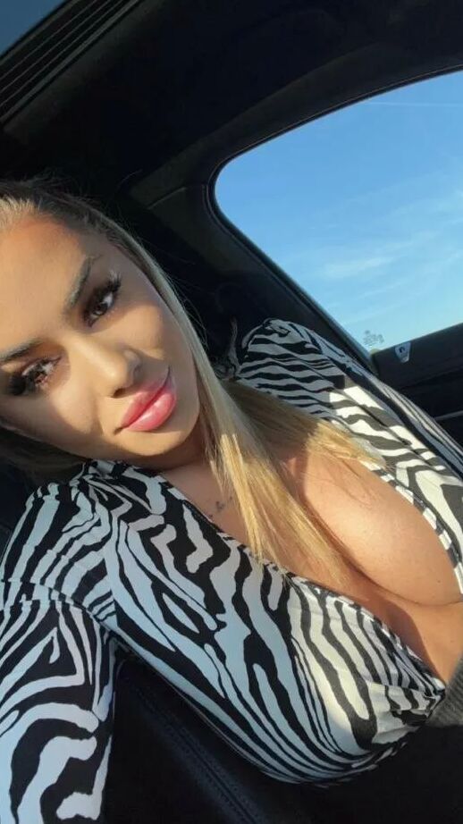 KirstieVegas Free Photos