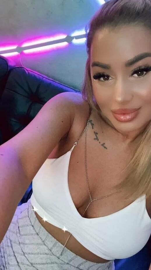 KirstieVegas Free Photos