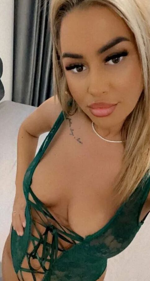 KirstieVegas Free Photos