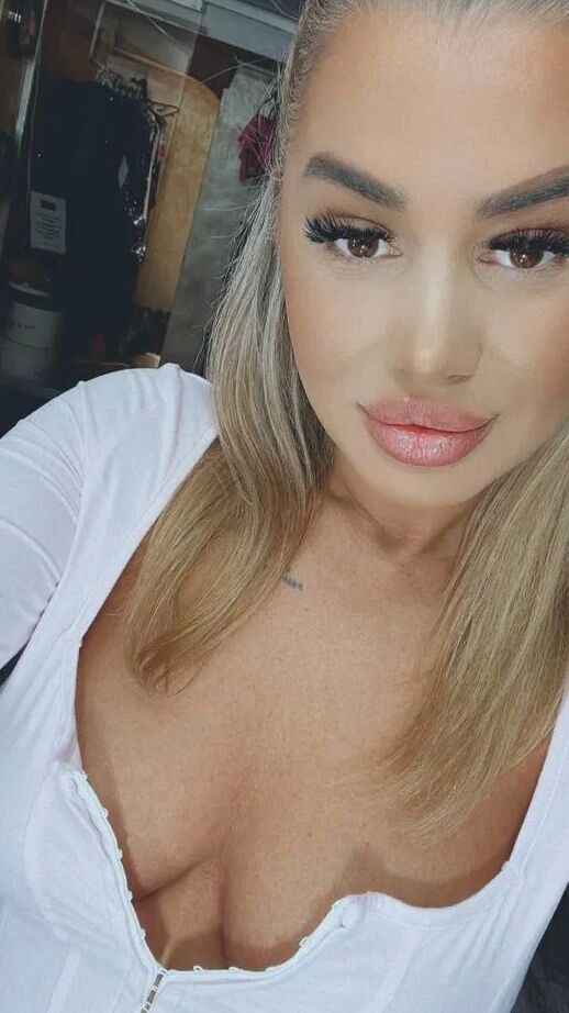 KirstieVegas Free Photos