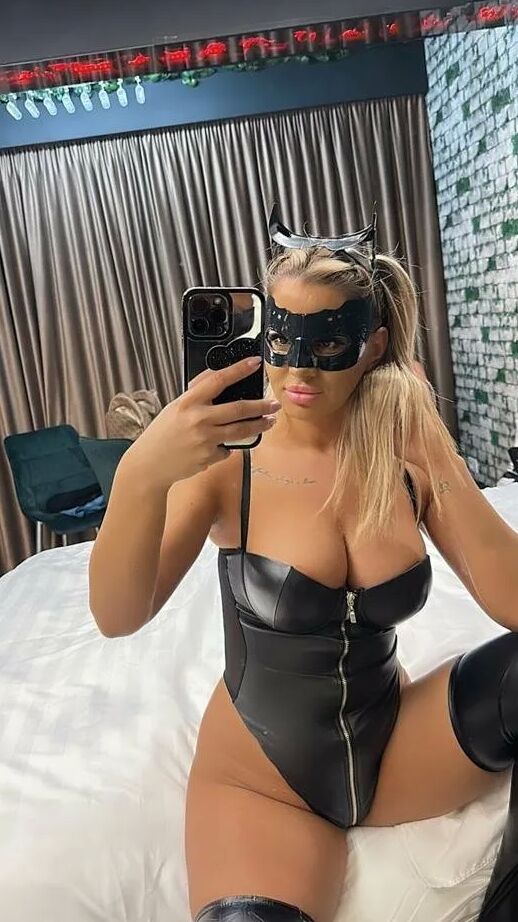 KirstieVegas Free Photos