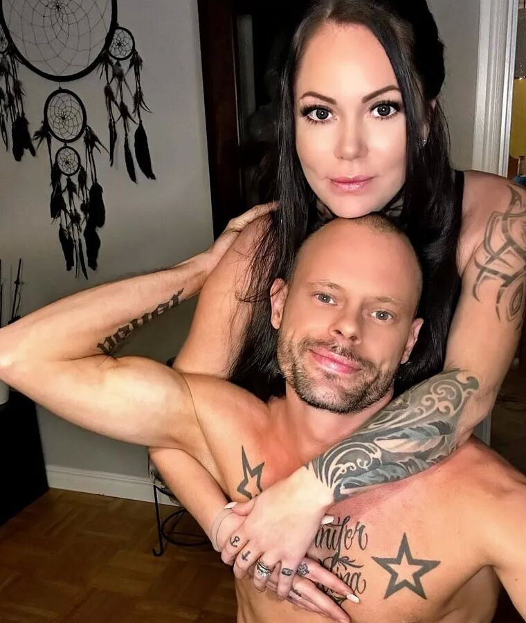 Mr and Mrs naughty