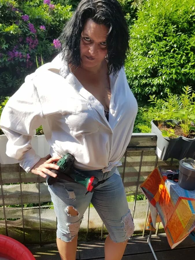 Sandys Solo Session Outdoor