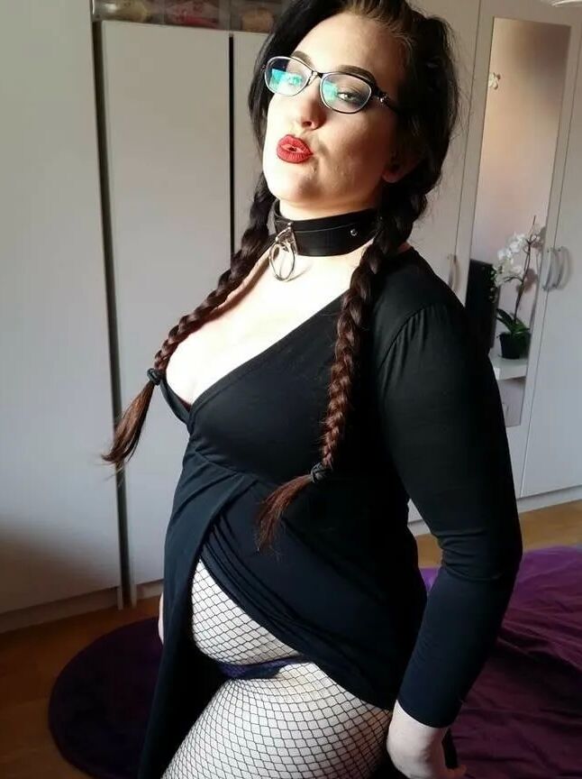Chubby MILF Amy Leaf- Wednesday