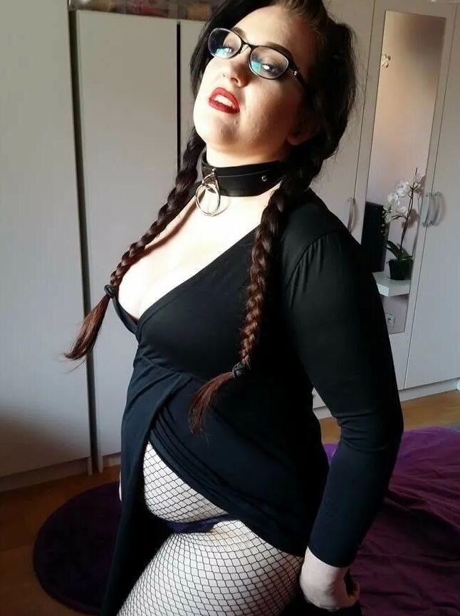 Chubby MILF Amy Leaf- Wednesday