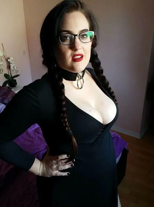 Chubby MILF Amy Leaf- Wednesday