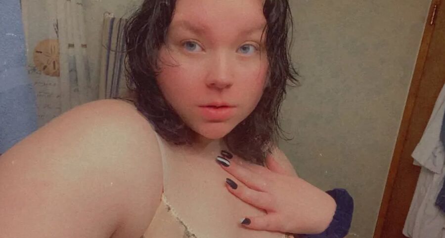18 Year Old BBW Lilac